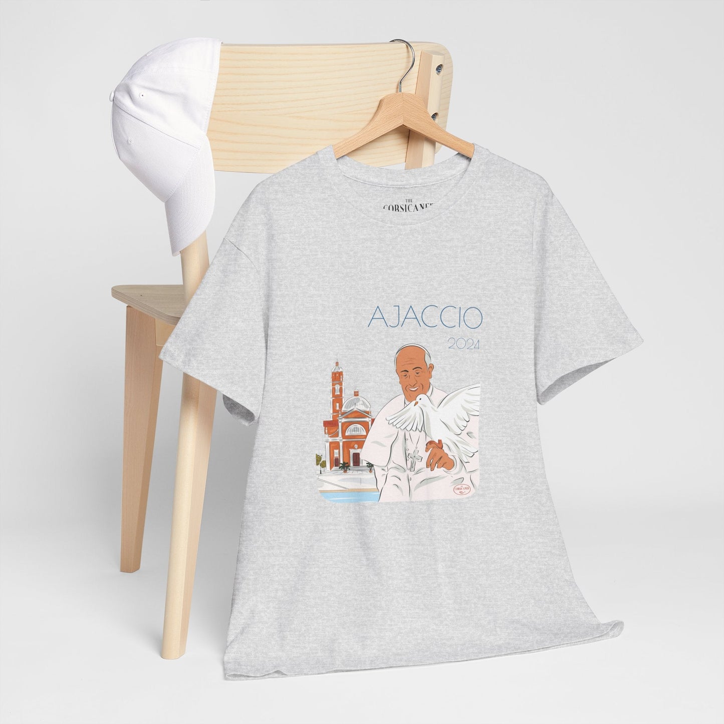 "Le Pape François à Ajaccio" fond clair - T-shirt unisexe 100% coton éco - responsable - The Corsicaner